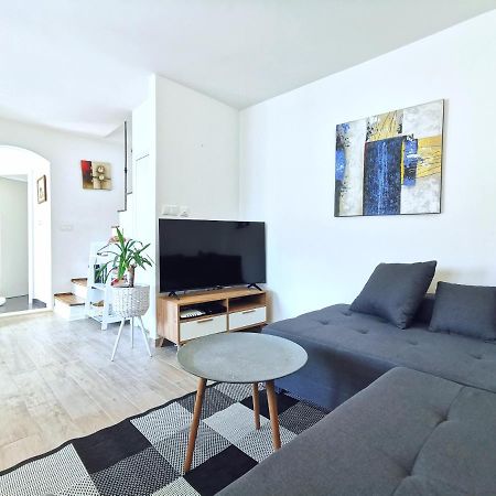 Apartments Doris Сплит Экстерьер фото